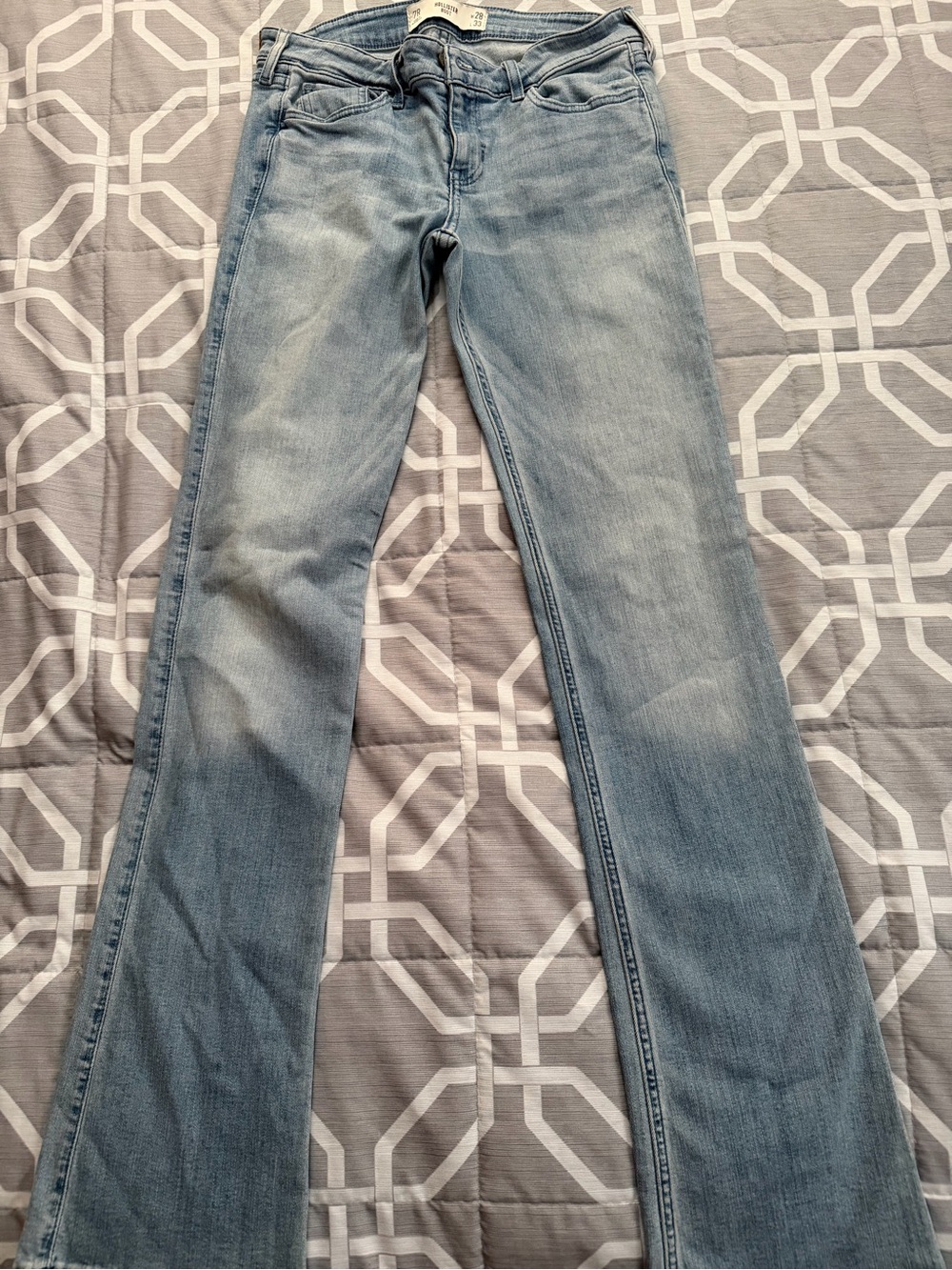 Hollister Light Blue Boot Leg Jeans size 7R-28Wx33L